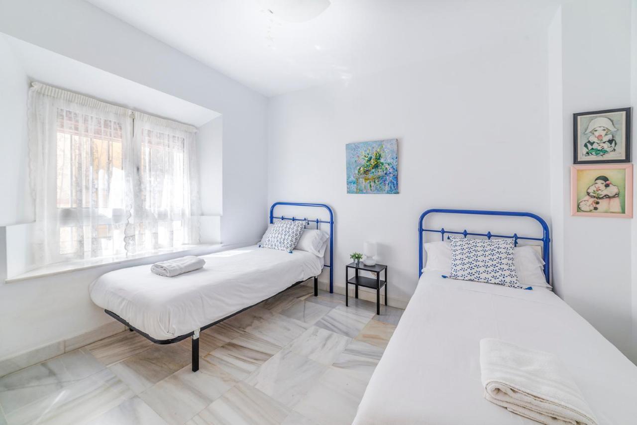 Alohamundi Almansa Apartment Sevilla Bagian luar foto