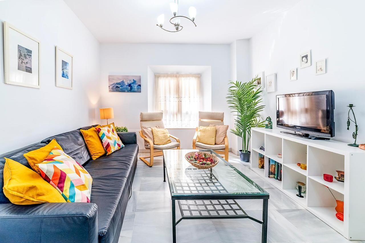 Alohamundi Almansa Apartment Sevilla Bagian luar foto