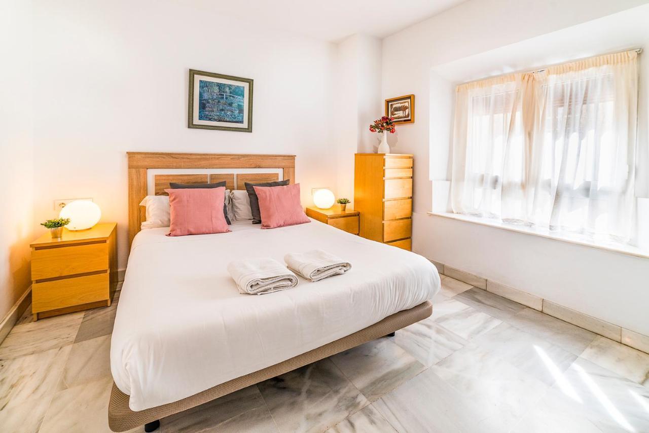Alohamundi Almansa Apartment Sevilla Bagian luar foto