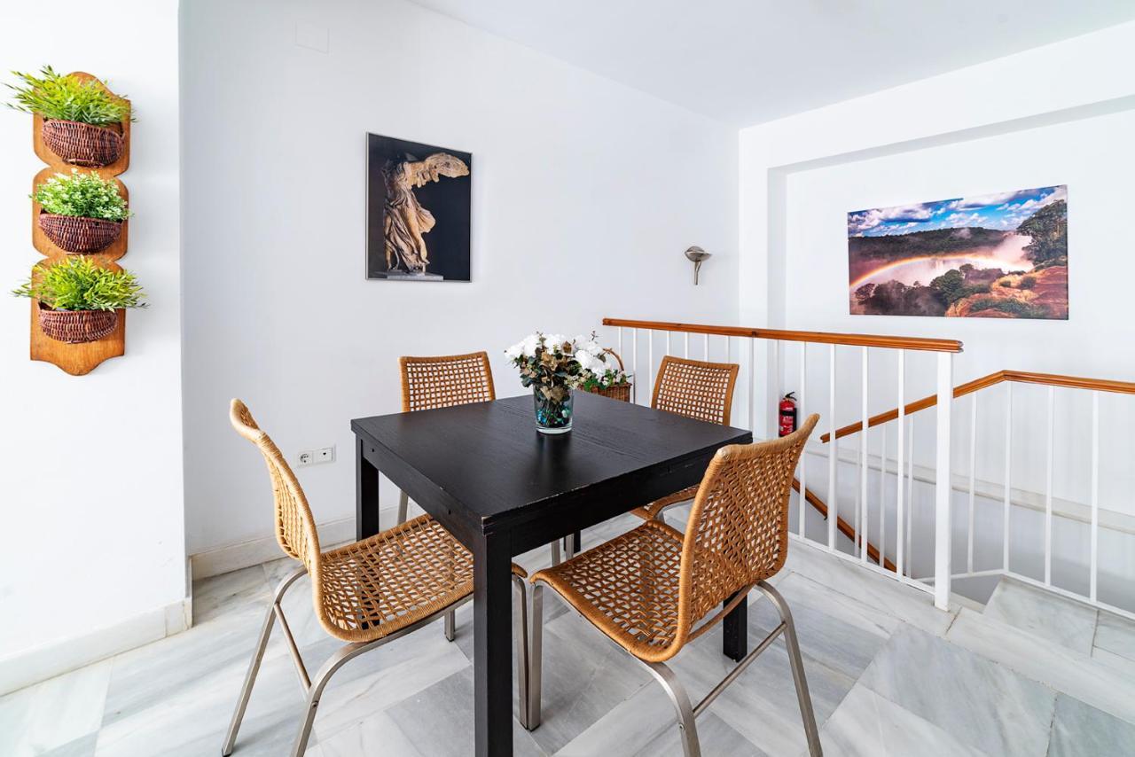 Alohamundi Almansa Apartment Sevilla Bagian luar foto